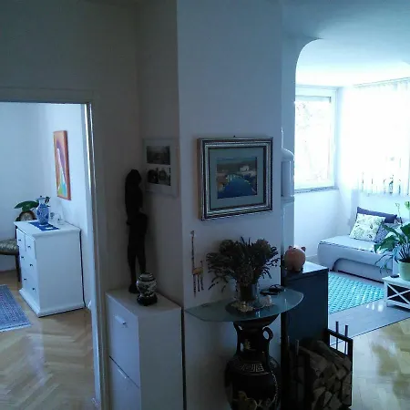 Center V16 Apartmán